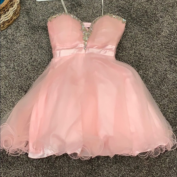 Pink homecoming dress - Picture 3 of 5